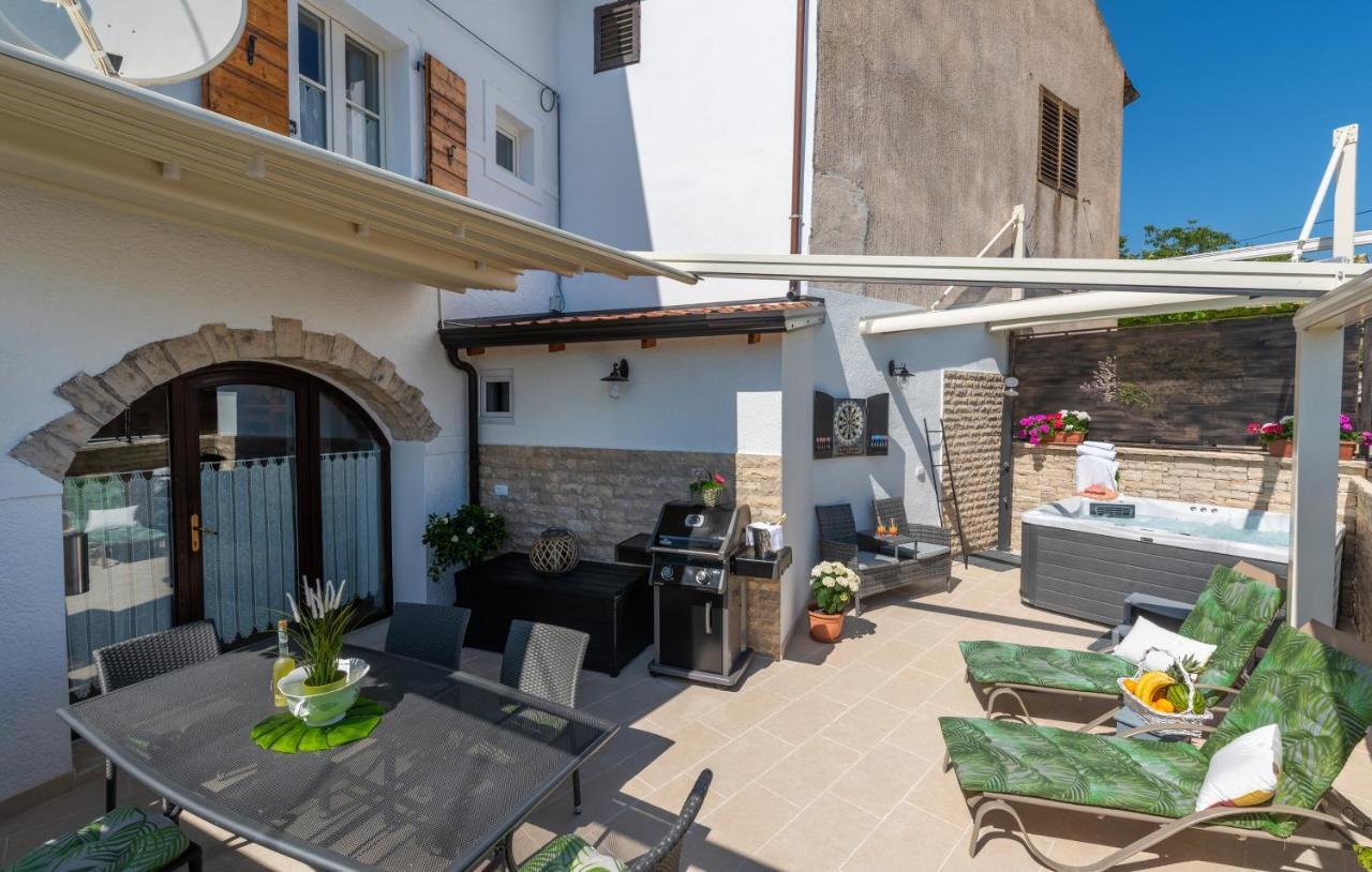 Villa Lenoir فيرسار المظهر الخارجي الصورة